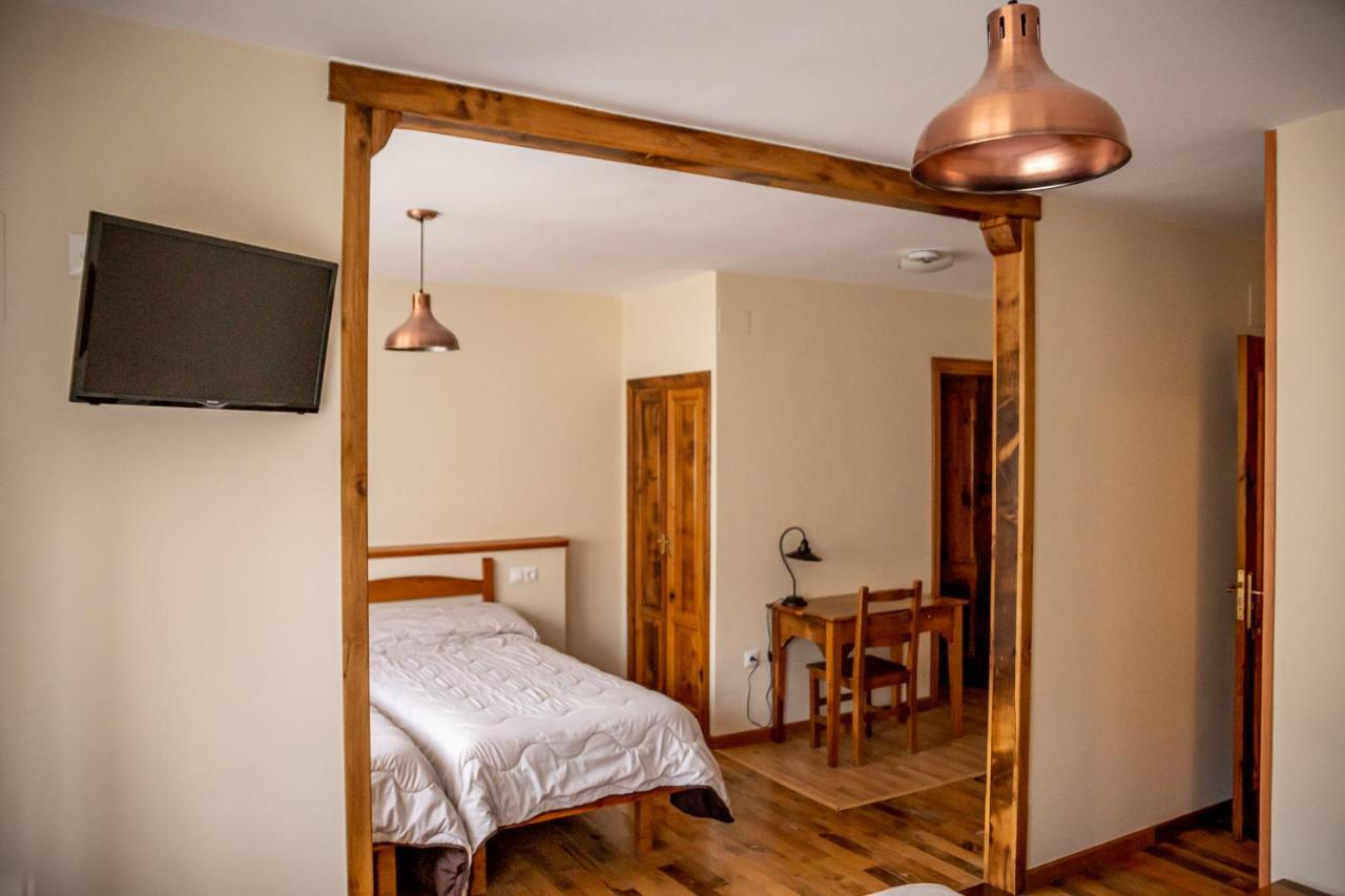 Hostal Restaurante Ventasierra Valdoré 외부 사진