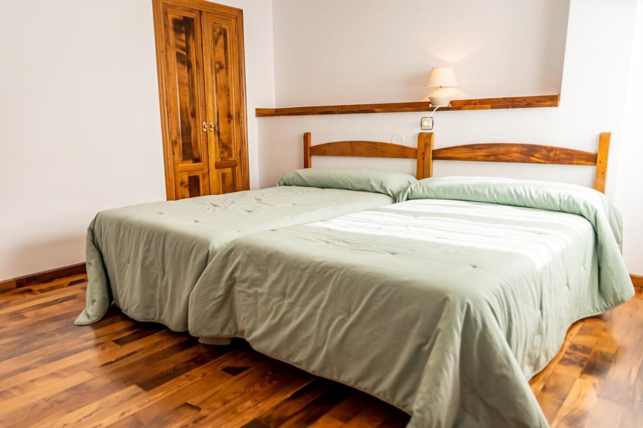Hostal Restaurante Ventasierra Valdoré 외부 사진