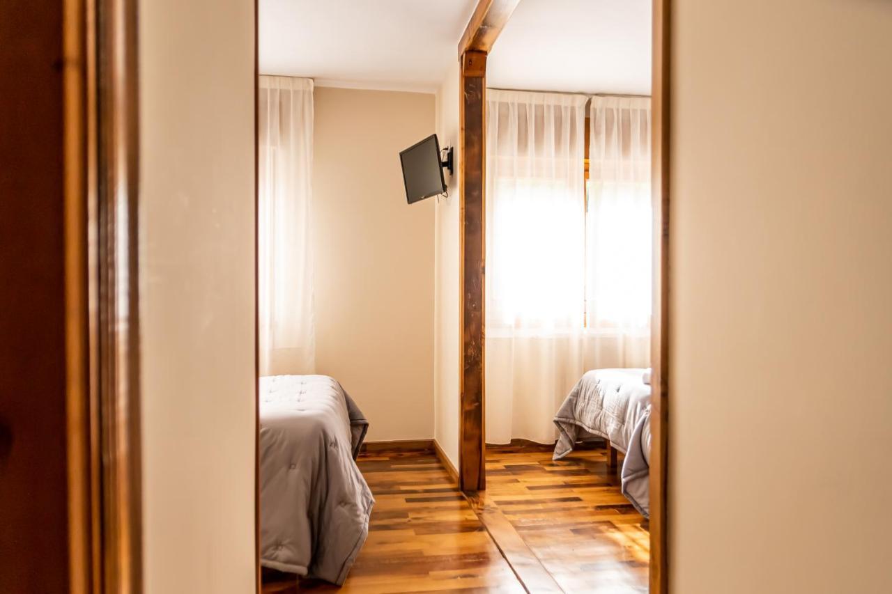 Hostal Restaurante Ventasierra Valdoré 외부 사진