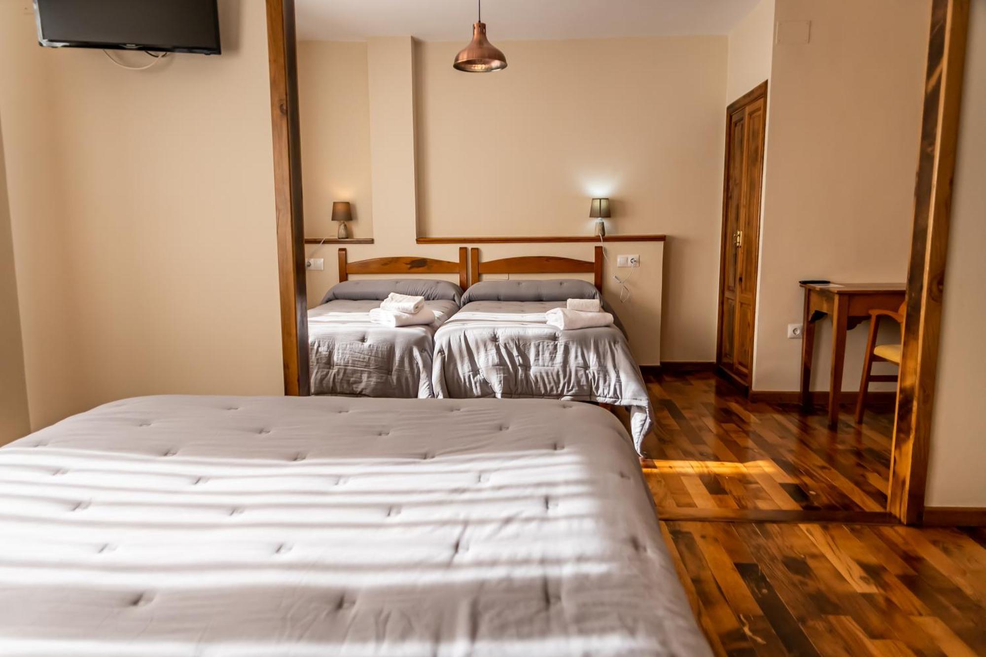 Hostal Restaurante Ventasierra Valdoré 외부 사진